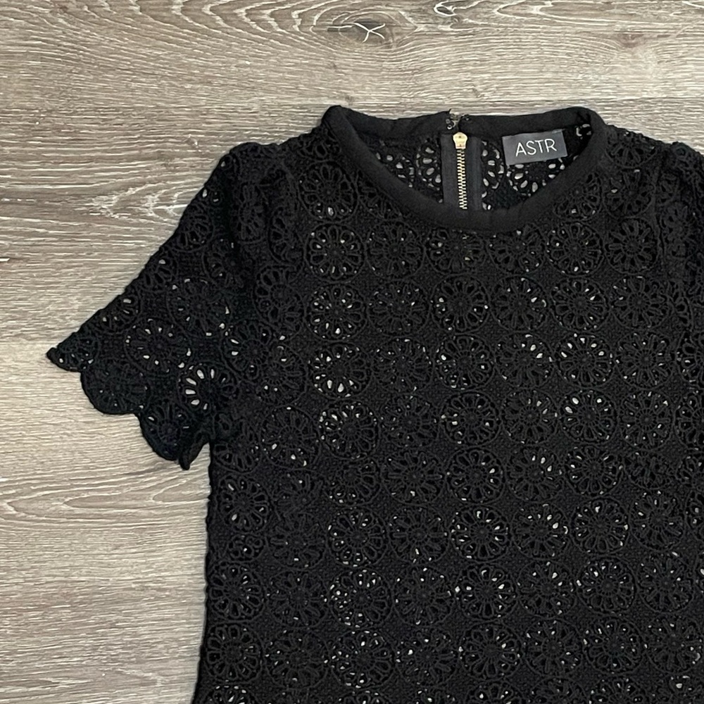 🔥SALE ASTR the label floral black lace blouse top shirt short sleeve size small